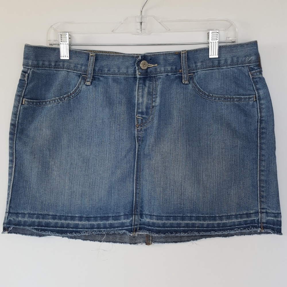 Old Navy release hem denim mini skirt size 8
